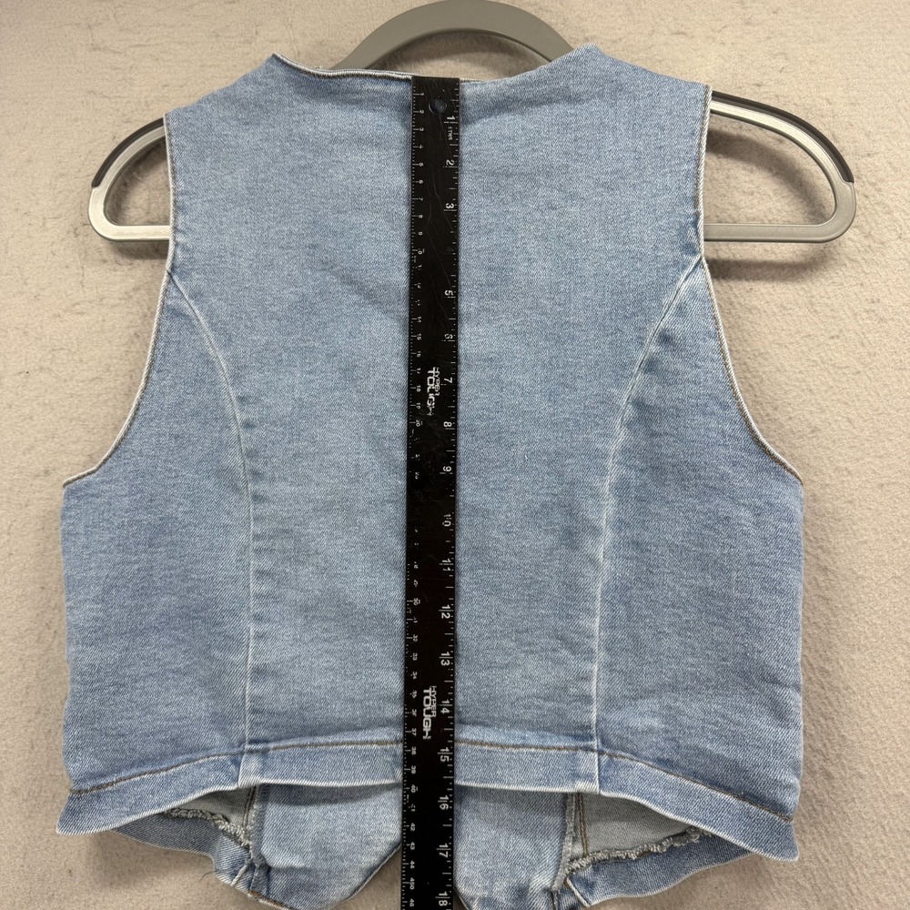 Forever 21 Vest Womens Medium Light Blue Denim Cropped Button Up Waistcoat Y2K - Picture 3 of 7